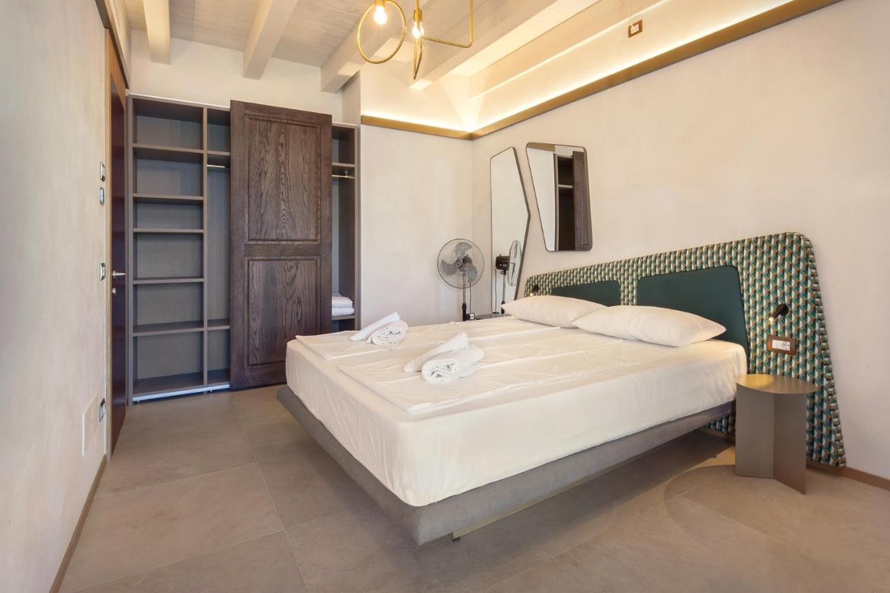 Villa Divina - Apt Icona Con Piscina E Vista Lago Castelletto Di Brenzone Exteriér fotografie