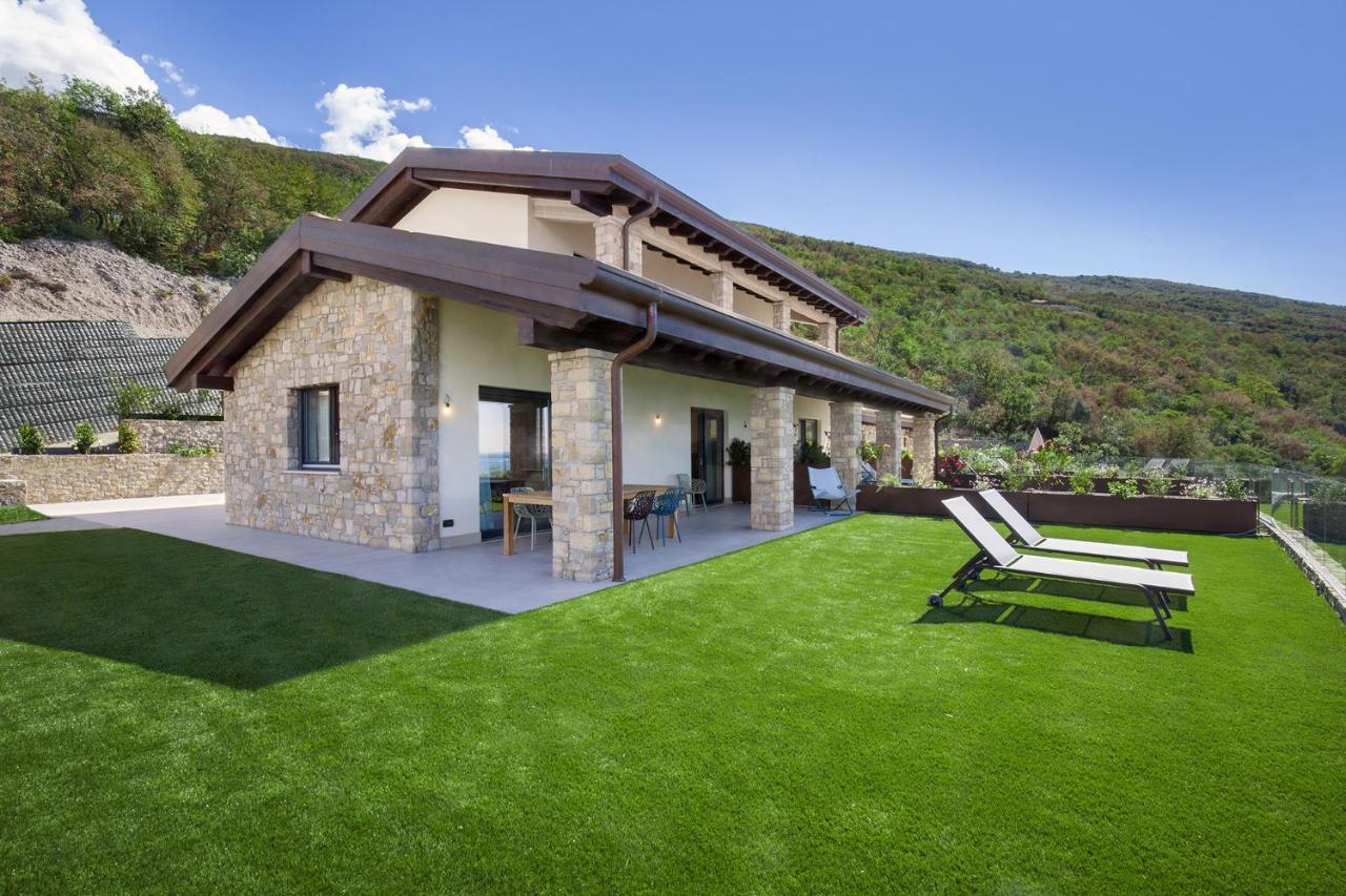 Villa Divina - Apt Icona Con Piscina E Vista Lago Castelletto Di Brenzone Exteriér fotografie