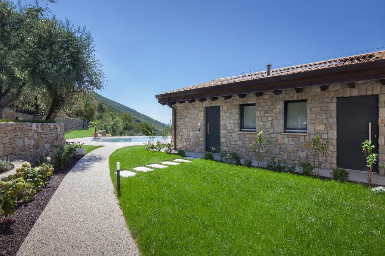 Villa Divina - Apt Icona Con Piscina E Vista Lago Castelletto Di Brenzone Exteriér fotografie